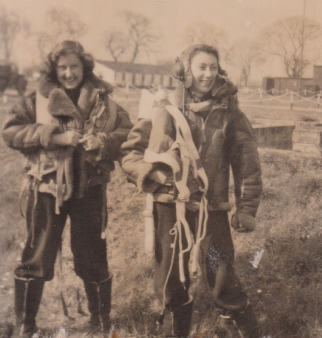 Wren's Dorothy and Anne at RNAS Eglington