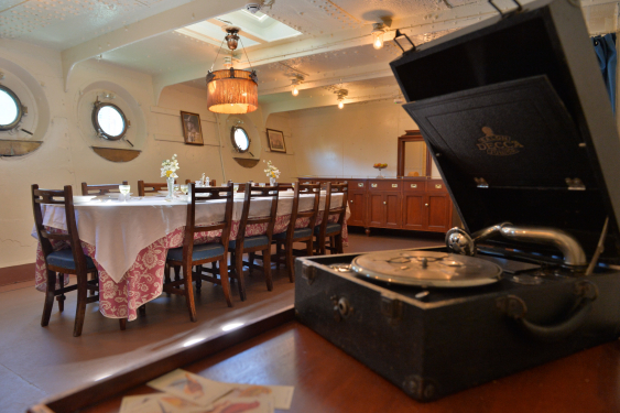 Captain's cabin aboard HMS Caroline