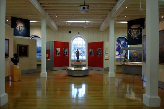 Nelson Gallery looking at statue of Nelson by the window