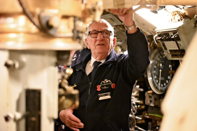 Submarine Museum Tour Guide