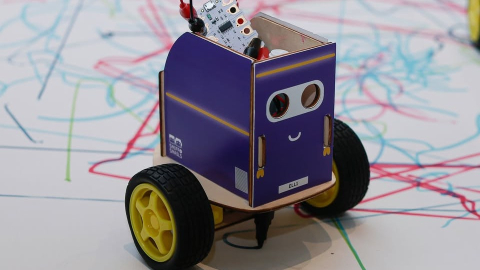 Blue Robots with a smiling face and a licence plate of ELL1
