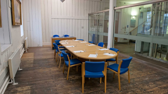 Wolfson meeting room for 12 people layout