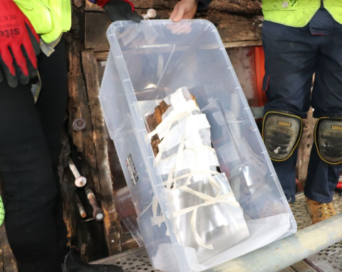 futtock after being covered with support material ahead of the block-lift